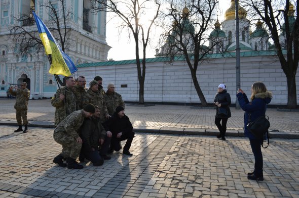 После мероприятия ветераны фотографировались и общались друг с другом