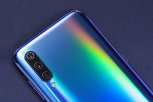 Xiaomi Mi 9. Фото: AKKet