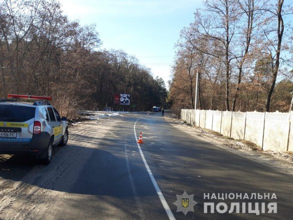Близ села Процив Бориспольского района Киевской области произошла смертельная авария. Погибли водитель и пассажир автомобиля «ВАЗ»
