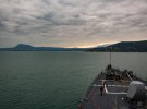 Эскадренный миноносец USS Donald Cook (DDG-75) входит в Черное море