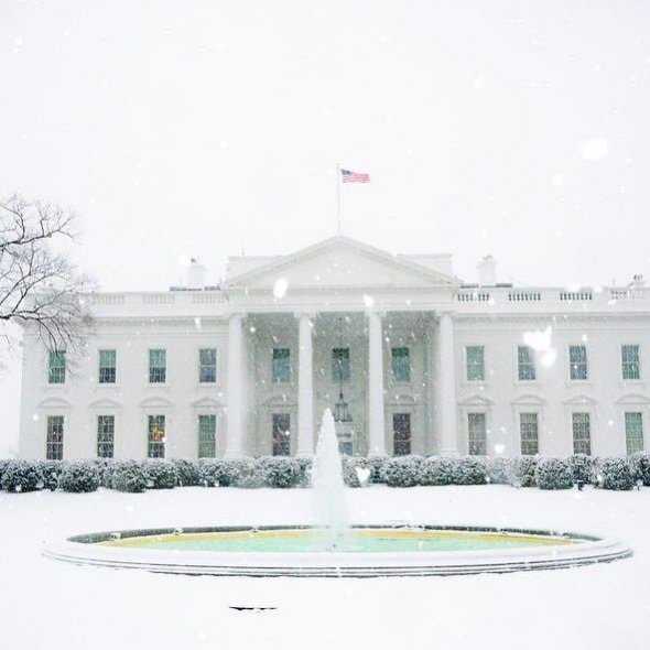 Зимнее фото Белого дома