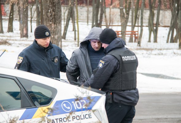 У Києві водій Audi збив двох жінок на зупинці. Фото: Інформатор