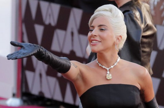 Леді Гага прикрасила шию знаменитим кольє із 128-каратним діамантом від Tiffany&Co за  млн