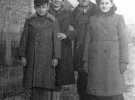 1944, в эмиграции