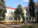 Будівля з квартирами знаходиться у селі Дослідне Харківської області