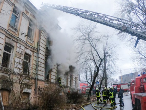 Будівля знаходиться за адресою вулиця Січових Стрільців, 91