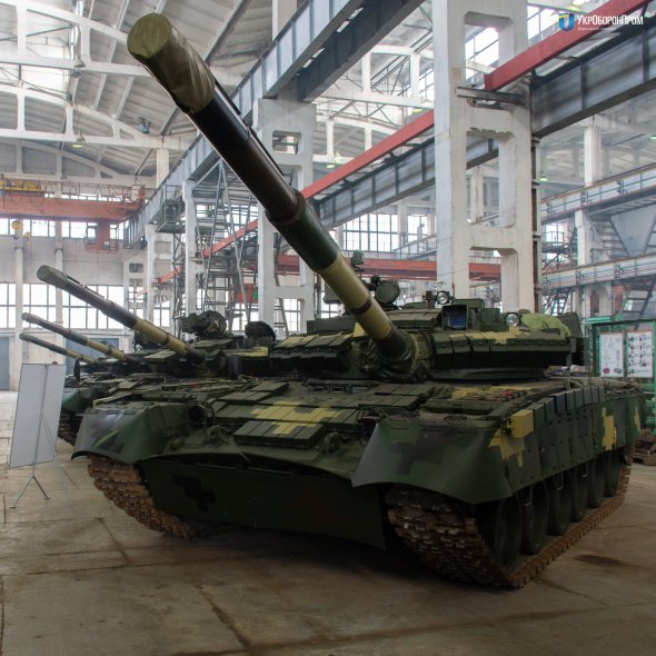 Новые танки Т-80БВ прошли модернизацию на Харьковский бронетанковый завод