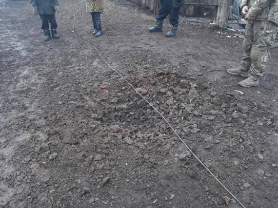 Вночі російські бойовики обстріляли місцевих жителів селища Луганське селище Троїцьке