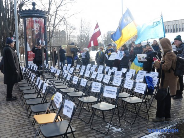 Присутні виконали гімни України та Латвії