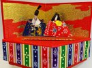 Ляльки нінгьо виконані в стилі орігамі- мистецтві складання паперових фігурок без ножиць та клею