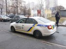 У Києві виявили труп 56-річного чоловіка. Тіло було на 6 поверсі 9-поверхового будинку, навпроти квартири колишної дружини