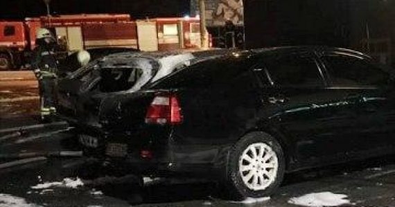 У Вишгороді  на Київщині невідомі вночі підпалили кросовер Mazda CX-5, полум’я знищило ще 3 автомобілі