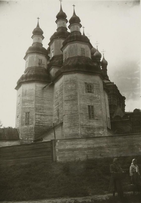 Давні фото церкви у Ромнах