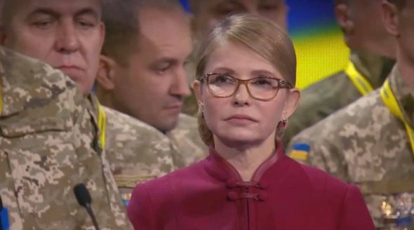 Юлія Тимошенко разом з ветеранами-захисниками Донецького аеропорту 