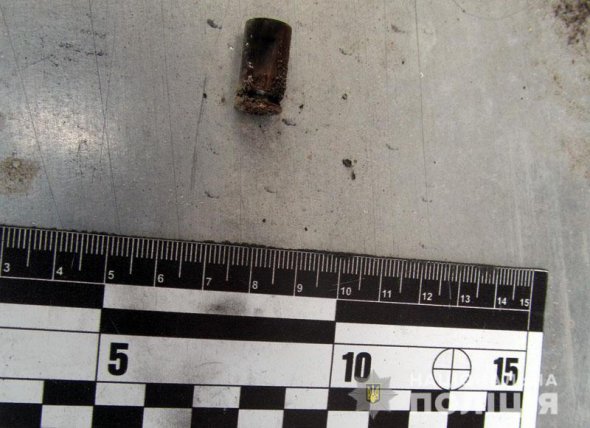 У Слов’янську на Донеччині 53-річний чоловік поранив із травматичного пістолета  3 жінок, а також 16-річного хлопця