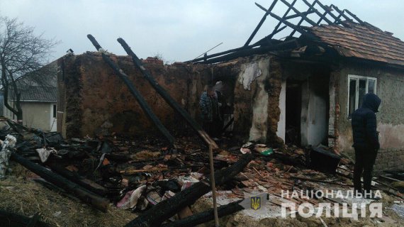 На Закарпатті чоловік під час сімейної сварки вбив свою співмешканку та підірвав газом будинок