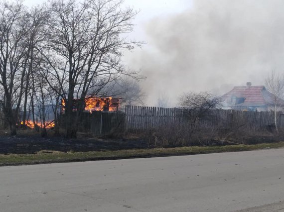 В Степанівці палили траву - знищили приватну власність