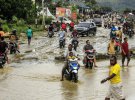 В Индонезии из-за паводка погибли по меньшей мере 58 человек. Фото: EPA\UPG