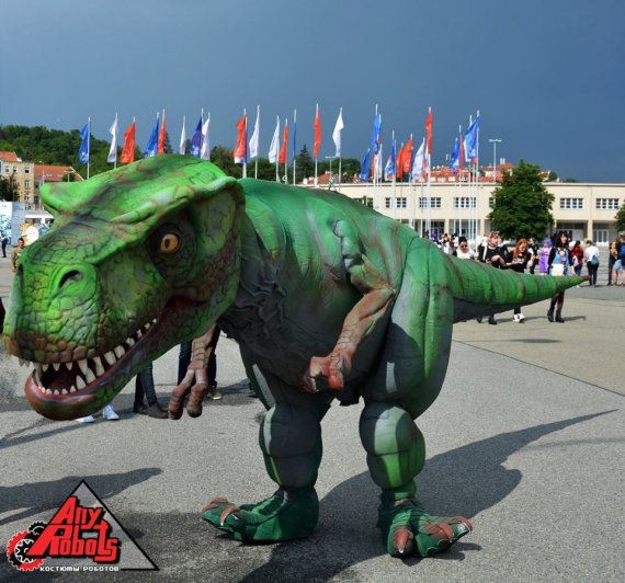 Найбільший костюм робота - 7-метровий тиранозавр