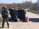 Передача 60 ув'язнених від бойовиків ЛНР українським правоохоронцям