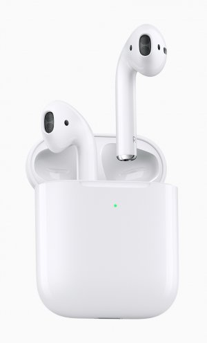 Apple анонсувала друге покоління бездротових навушників AirPods