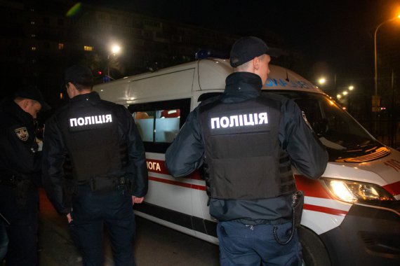 В Киеве в мужчину стреляли из-за громких шуток на улице
