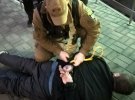 У Києві чоловік в рясі влаштував погром у лікарні №12