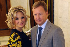 Экс-депутат Госдумы РФ эмигрировал в Украину вместе с женой Марией Максаковой