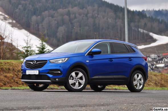 Показали нові моделі Opel