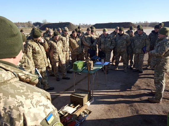 Украинские военные готовятся отправиться с миротворческой миссией в Конго