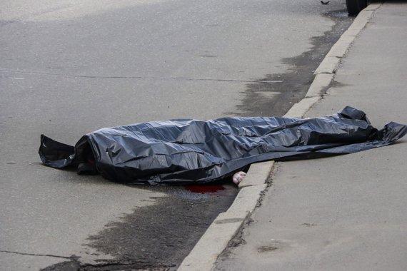 У Києві    автомобіль Mazda 3 збив на смерть  28-річного пішохода