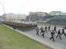 Річниця Нацгвардії: вінницькі військові викликали фурор несподіваним маршем з військовим оркестром