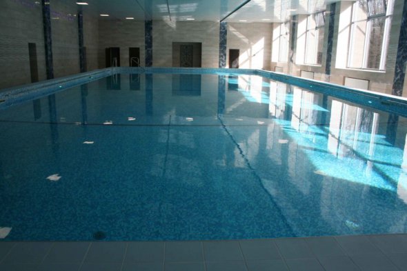 В спорткомплексе санатория "Подолье" открыли новый большой бассейн