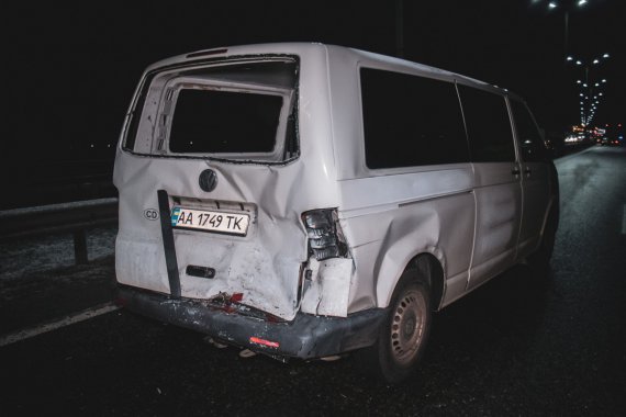 На Бориспольской трассе в сторону Киева произошла массовая авария - столкнулись более 20 автомобилей