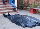 У Києві на вул. Автозаводській, 61 зайнялася квартира на 4-му поверсі 16-поверхового будинку. В результаті загинуло подружжя