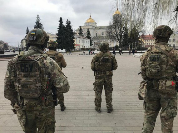 Спецподразделения СБУ патрулируют крупные города Украины. Фото: Прямой