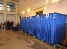 Добровольцы из ДУК "Правый сектор" также голосовали на выборах