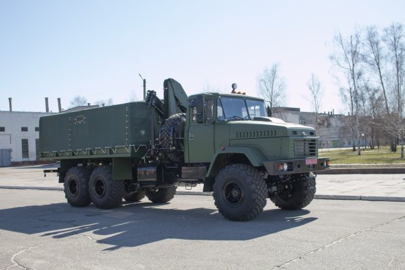 Компания КрАЗ представила обновленную "техничку" по заказу военных
