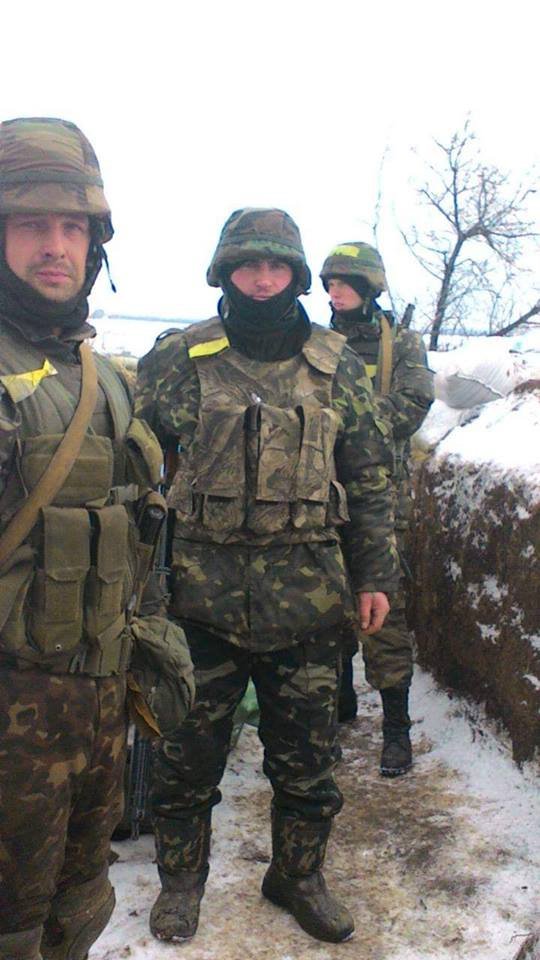 Олександр Сановський з побратимами на позиціях біля села Троїцьке, Донецької області