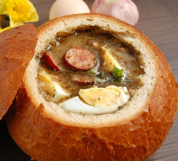 Традиционно журек готовили в Польше накануне Пасхи с картофелем, овощами, грибами