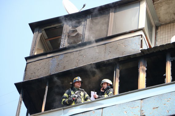В 9-этажке в Шевченковском районе Киева возник пожар. Один мужчина погиб, 3-х человек спасли