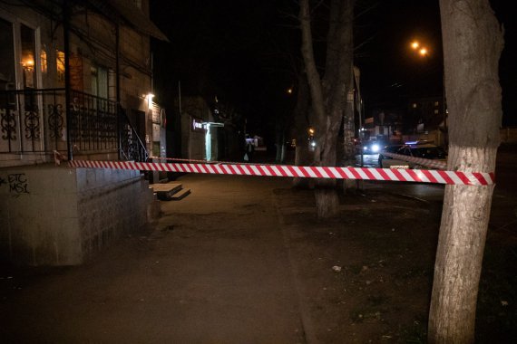 В Голосеевском районе Киева произошла стрельба. В результате ранения получили 2 мужчин