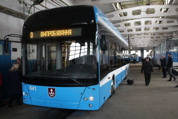 В Виннице показали современный троллейбус собственного производства. Фото: ВЕЖА