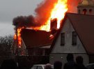 В городе Люботин на Харьковщине загорелся храм Николая Чудотворца, принадлежащего РПЦ