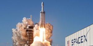 Компания SpaceX. Фото: Telecom Review