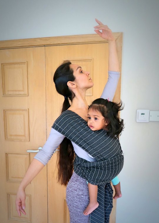 Британська балерина з донькою 
