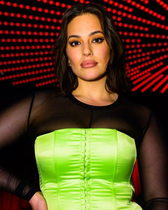 Ешлі Грем вдягла латекс на вечірку