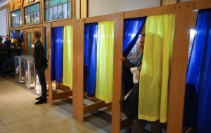 На двух избирательных участках произошли серьезные ЧП. Фото: Униан