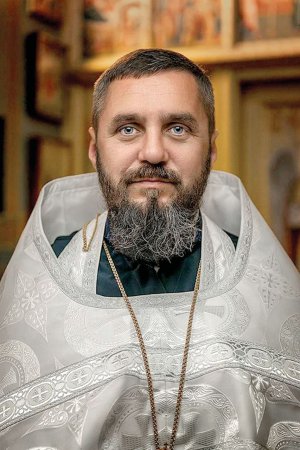 Отець Микола Гопайнич: ” Я священик уже 14 років і завжди в моєму храмі був благодатний вогонь”