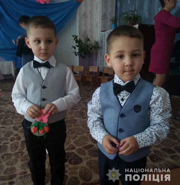 В Никополе на Днепропетровщине разыскивают 4-летнего Даниила и 5-летнего Давида Лукьяновых. Дети исчезли вместе с 35-летним отцом